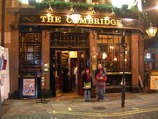 Le trs bon pub 'Cambridge'